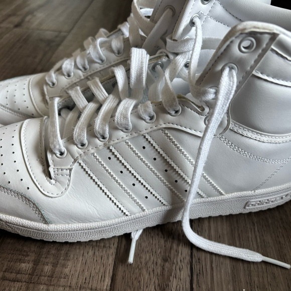 Adidas top ten basketball shoes - Picture 3 of 7